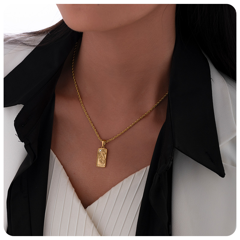 Collar de tarot de moda de mujer de 18k colgante de piedra de diamante de lujo ligero popular inns cadena de suéter cadena clavícula
