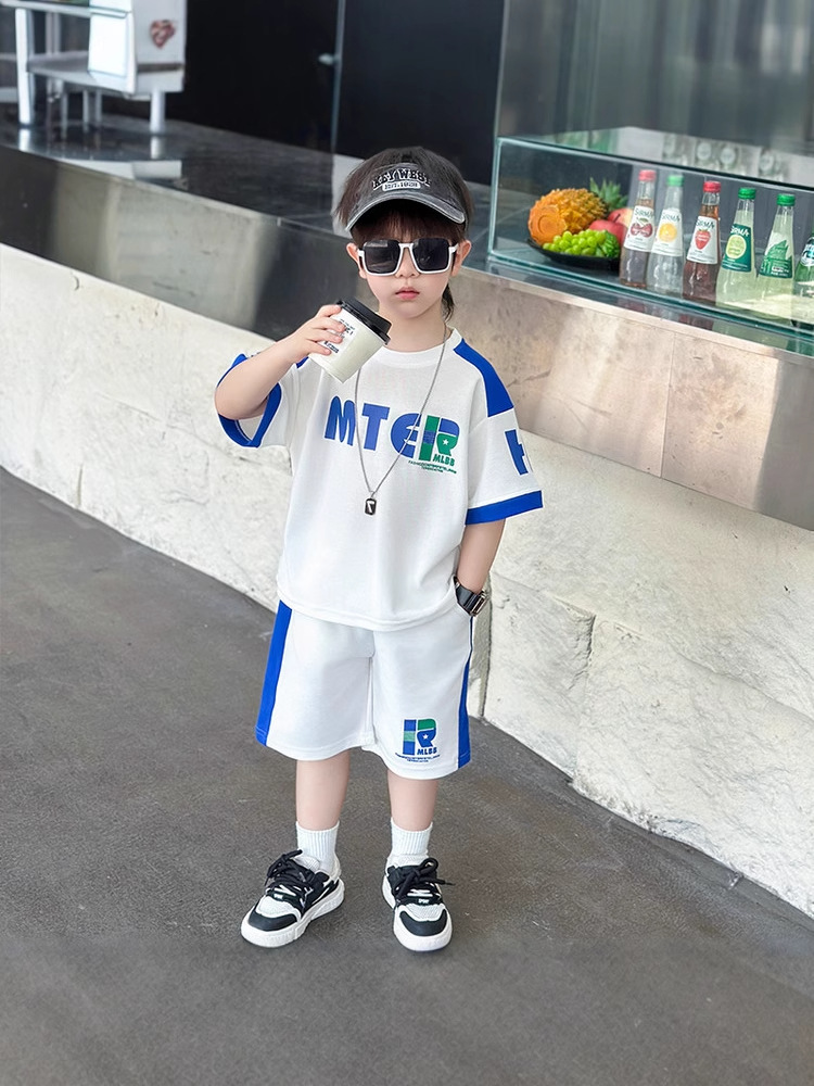 Traje de verano de manga corta para niños 8080, nuevo estilo 2026, ropa deportiva para niños, ropa de verano para niños pequeños, ropa a la moda
