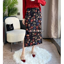 ��լ�߶ˏ͹��黨����ȹŮ�����¸����ڿ��@�ݻ�ɫ�ɾo��ֱͲ�Lȹ