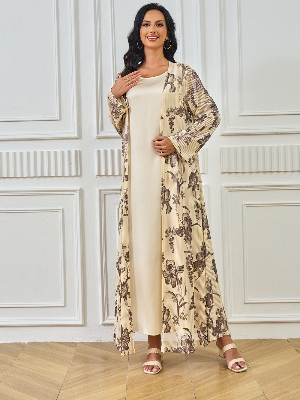 Middle East 2024 Summer New Fashion Gold-Embossed Muslim Dress Dubai Travel Cardigan Robe European And American Women's_ecoleips.com