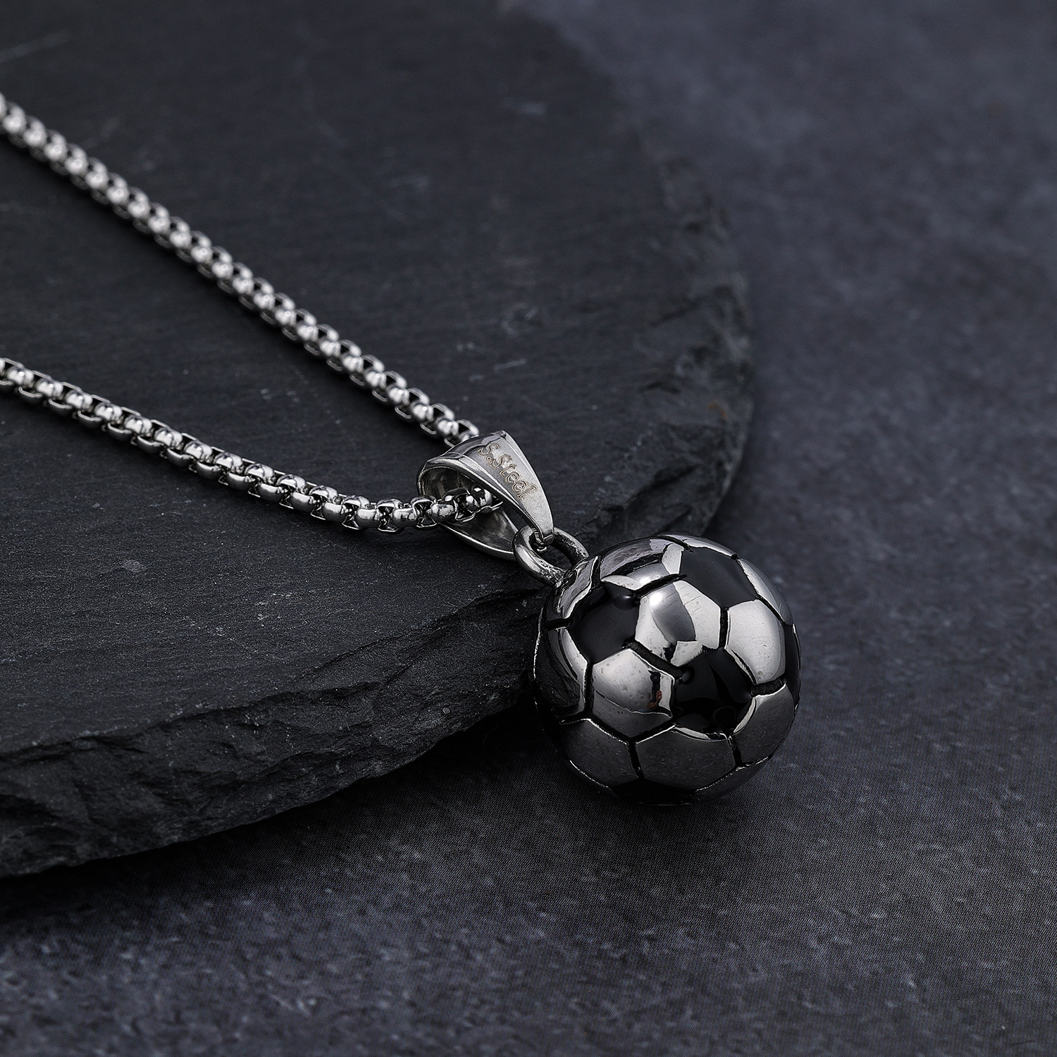 Football Pattern Men'S Gender Retro Streetwear Football 304 Stainless Steel Polishing Men'S