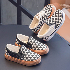 Slip-on children's canvas shoes 2024 spring velvet small, medium and large children's sneakers for boys and girls Korean version baby parent-child shoes