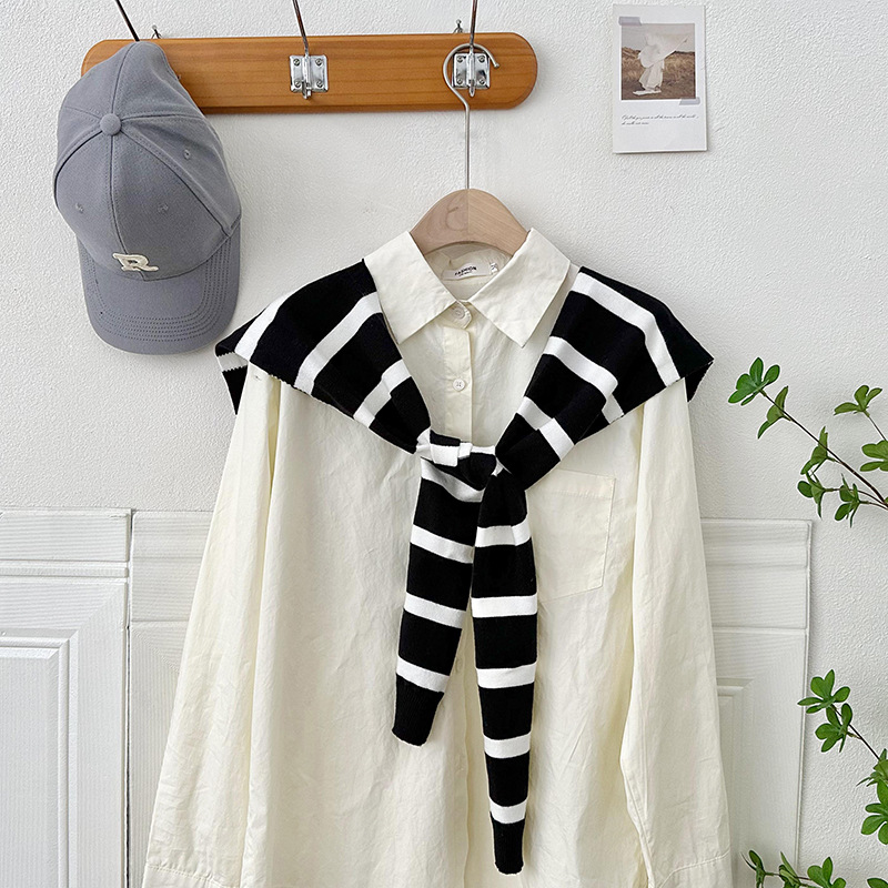 Challas de punto a rayas para mujeres 2025 aire acondicionado coreano aire acondicionado decoración cruzada pequeña camisa fábrica directa al por mayor