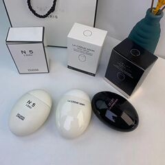小さな香りのフォアグラのハンドクリーム黒タンパク質の卵n5ハンドクリーム50ml潤い保湿抗シワクラシックハンドクリーム