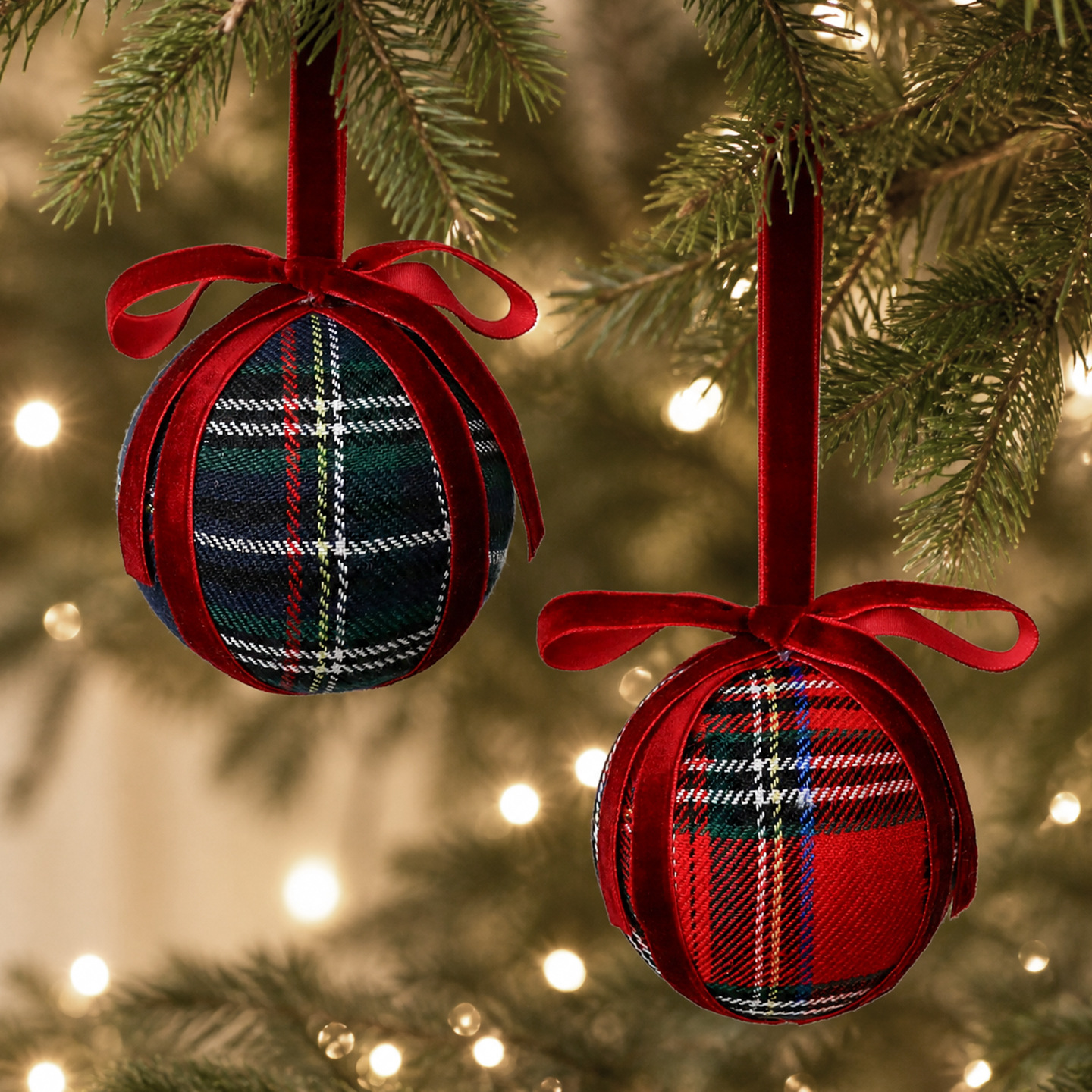 Amazon's new plaid Christmas ball foam decoration pendant Christmas indoor decoration fabric-wrapped gift ornament