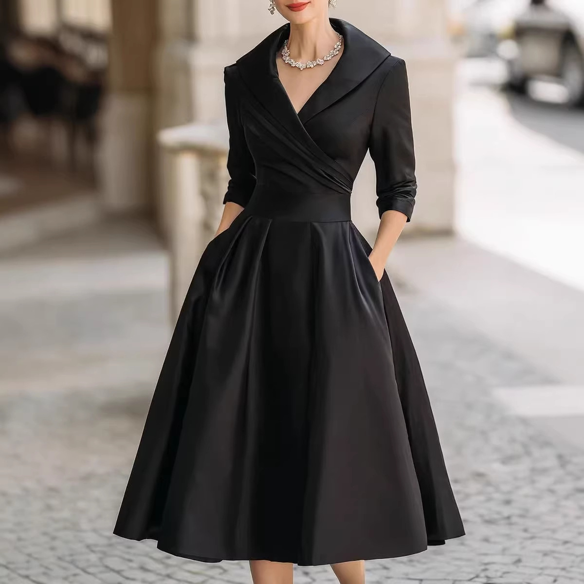 Elegant fitted dress