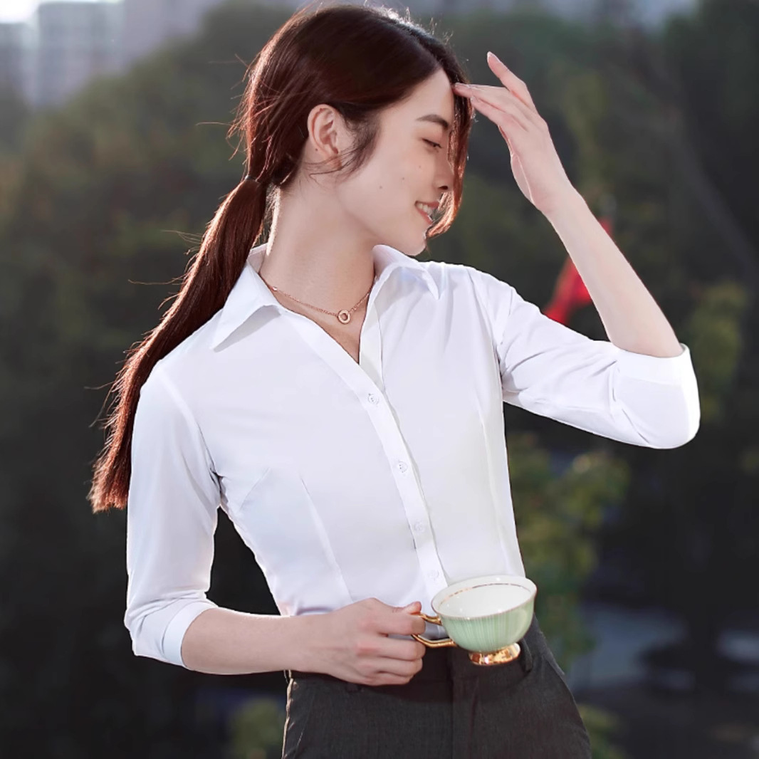 New style white short-sleeved cotton shirt for women, professional formal wear, commuting business work clothes, slimming V-neck.