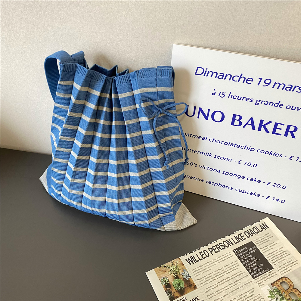 Fashion Style Bucket Shape Medium Size Women's Fashion Stripe Polyester Shopping Bags