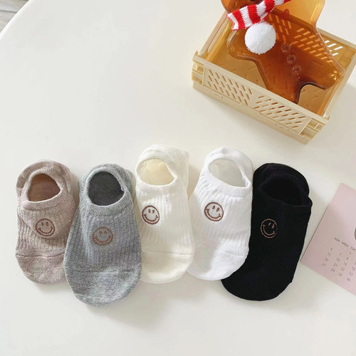 Summer non-slip glue boat socks for men and women, smiley face embroidered socks, versatile invisible socks, Korean ins girls' shallow socks