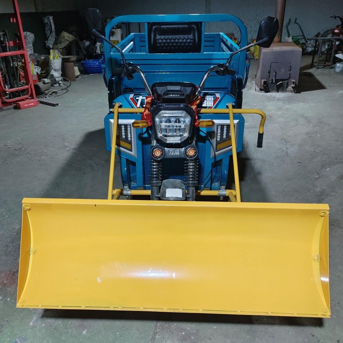 Electric Tricycle Snow Shovel Thickened Agricultural Snow Shovel