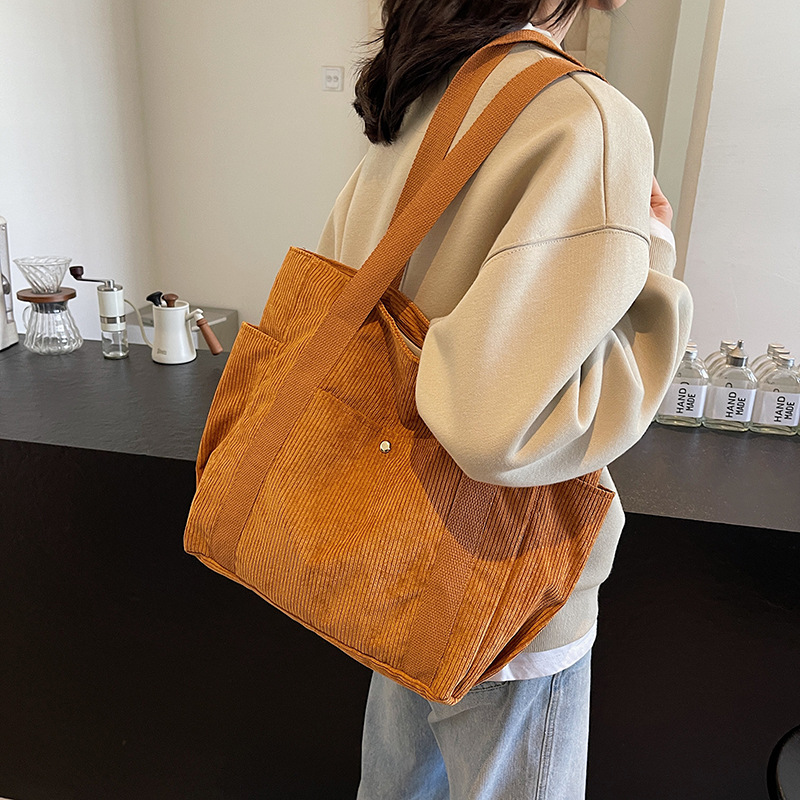 Bolso de veludo 2024 otoño y invierno nuevo estilo coreano versátil bolso de ocio bolso de hombro único bolso de brazo bolso especial