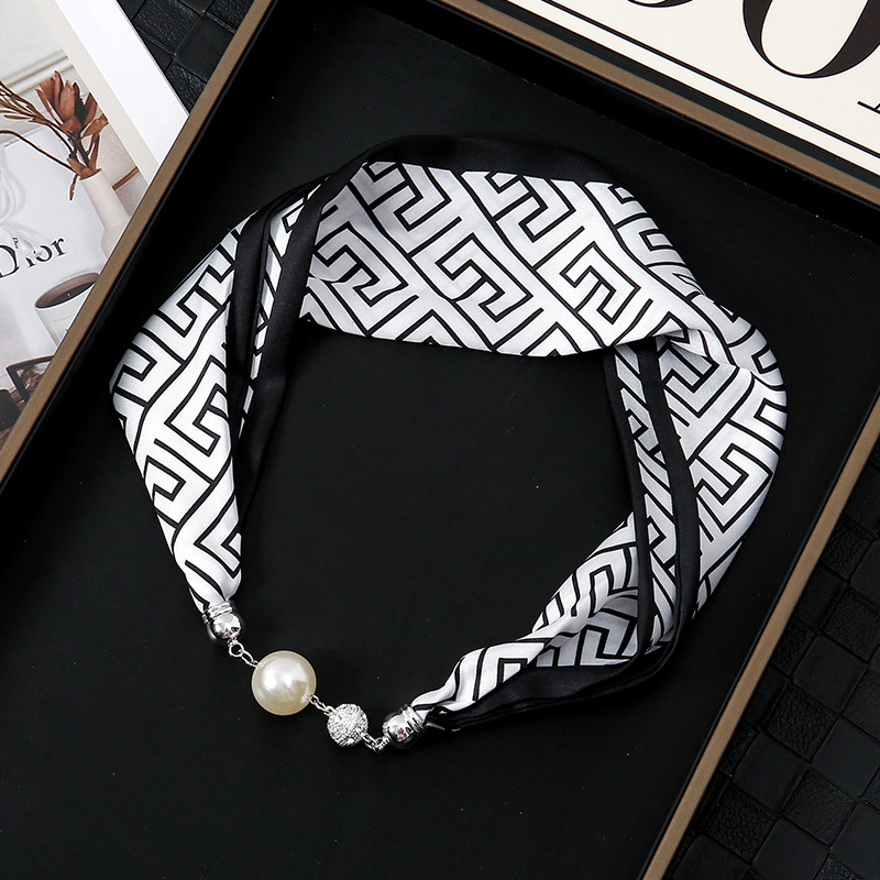 Nuevo clásico retro blanco y negro onda francesa punto de succión hebilla correa de cabello bufandas perezosas multipropósito temperamento collar clavícula hebilla
