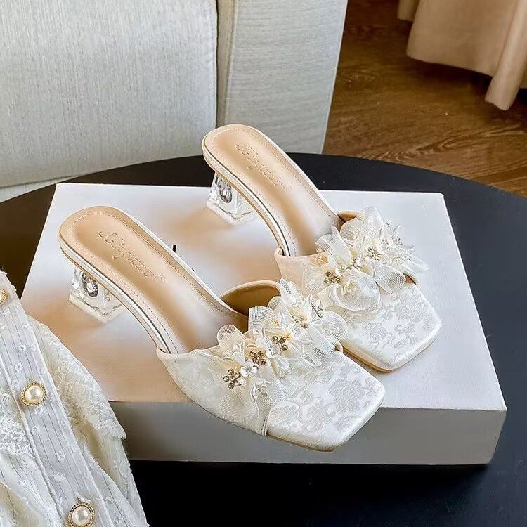 2025 Summer New Korean Style Square Toe Pearl Flower Crystal Chunky Heel One Strap Sandals For Women_vogvips.com