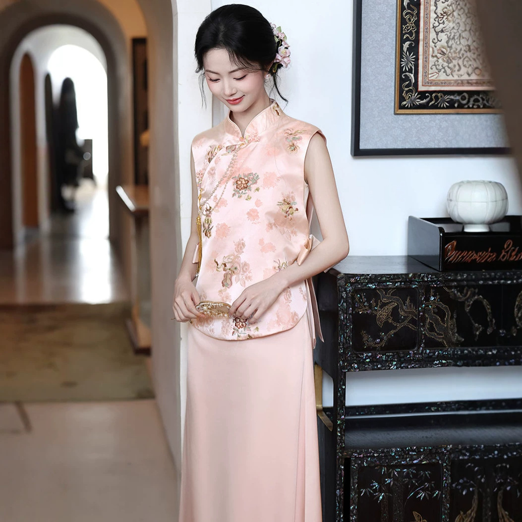 New Chinese-Style Engagement Dress, Pink Embroidered Qipao, Bride's Toast Dress, Morning Robe, Wedding Set, Vest, Skirt