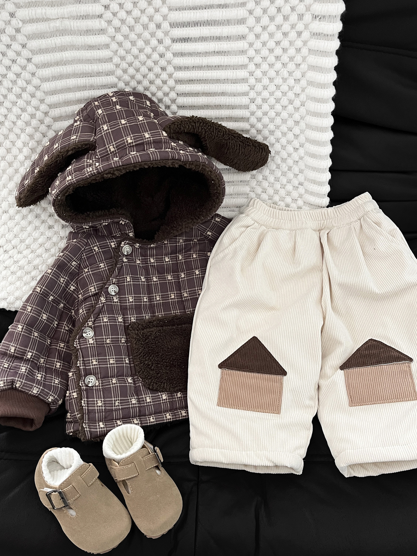 Ropa de algodón retro de invierno para bebés, niñas y niñas, chaqueta de algodón a rejilla gruesa, chaqueta de algodón para bebés coreanos, chaqueta de terciopelo encantadora