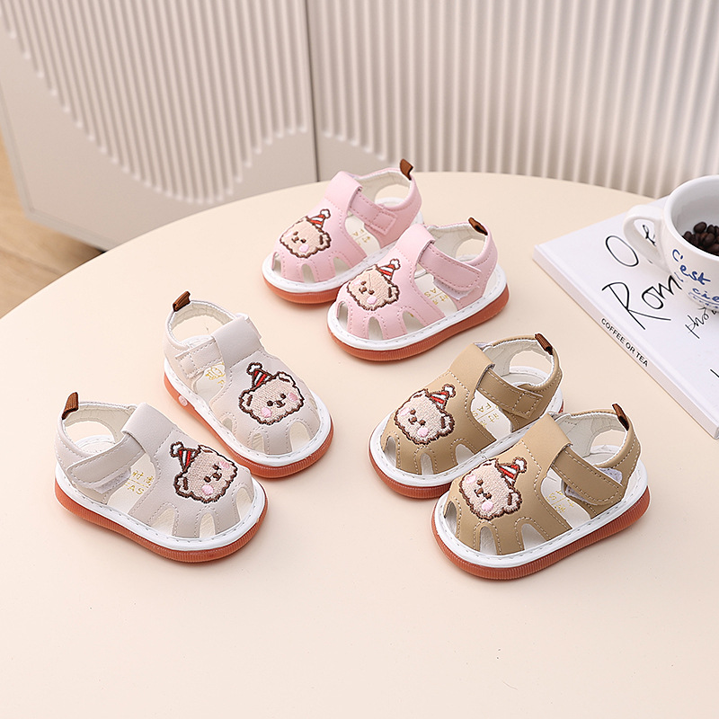 Summer Toddler Shoes for Boys and Girls Aged 0 to 1-2 Years Old, Soft-Soled Cartoon Sandals for Toddlers, Screaming Shoes That Can Ring Wholesale