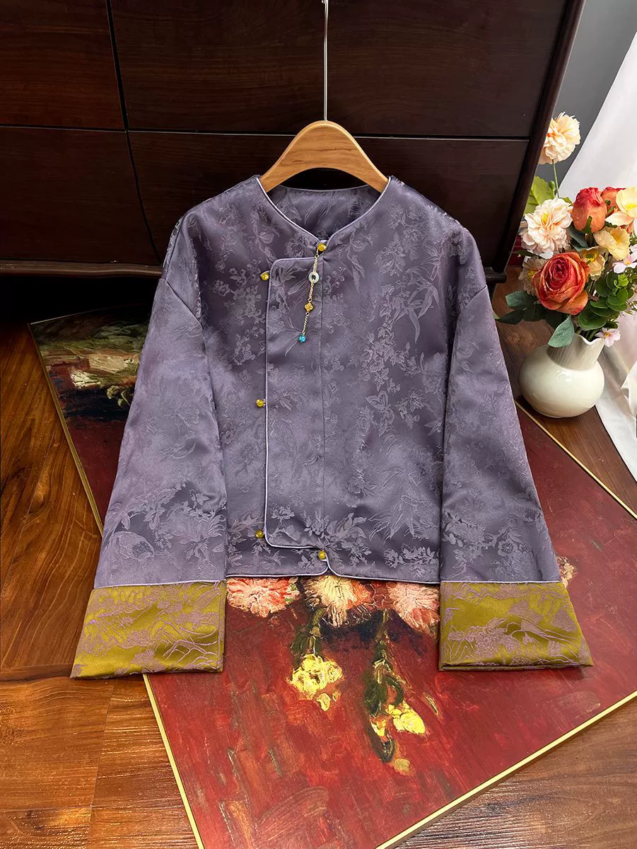 Spring retro jacket, trend of season, oversize, fitted
