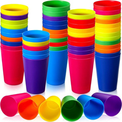 260mlの厚みのあるプラスチック製のウォーターカップ、幼稚園用のスタッキングカップ、3歳から6歳のダンス用のカラフルなカップ