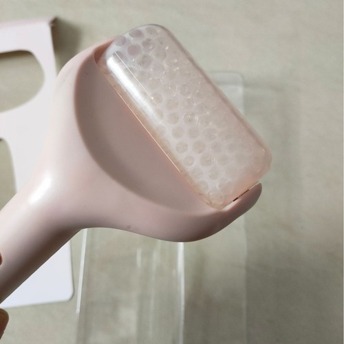 Ice Roller FLBWLES Facial Ice Roller Cold Compress Massager Plastic Head Ice Roller Beauty Stick