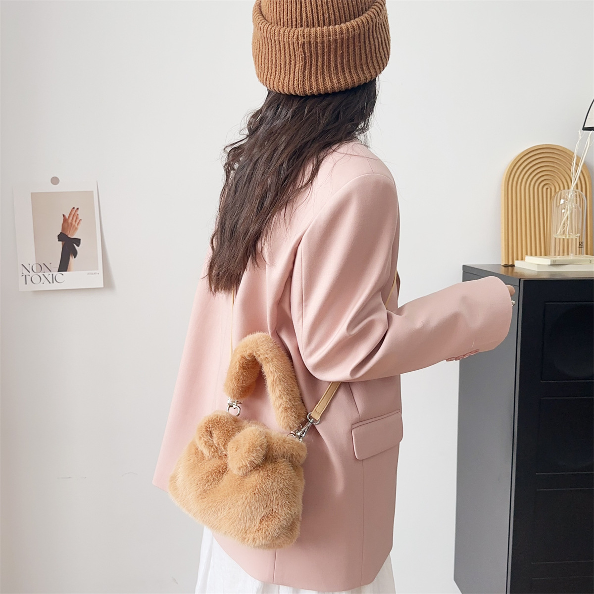 Shoulder Bag, New Plush Handbag For Autumn And Winter 2024, Fashionable And Popular Bow-knot Versatile Lady's High-end Crossbody Bag._voghion.com