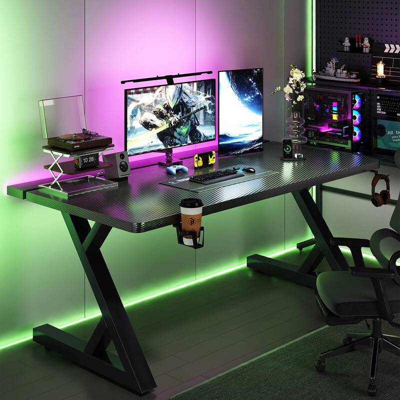 Customized Z-shaped leg gaming table with carbon fiber texture desktop, home gaming desk, computer table, boys' bedroom table