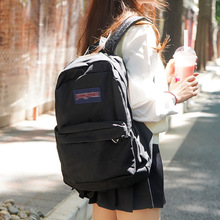 JanSport��˹�������p���У�@�����д�W�������F���{������Ů��