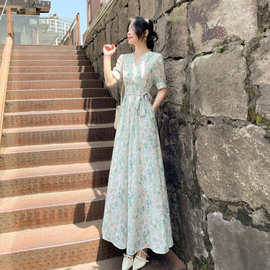 法式小清新森系娃娃领碎花连衣裙夏季新款气质高级感茶歇仙女长裙