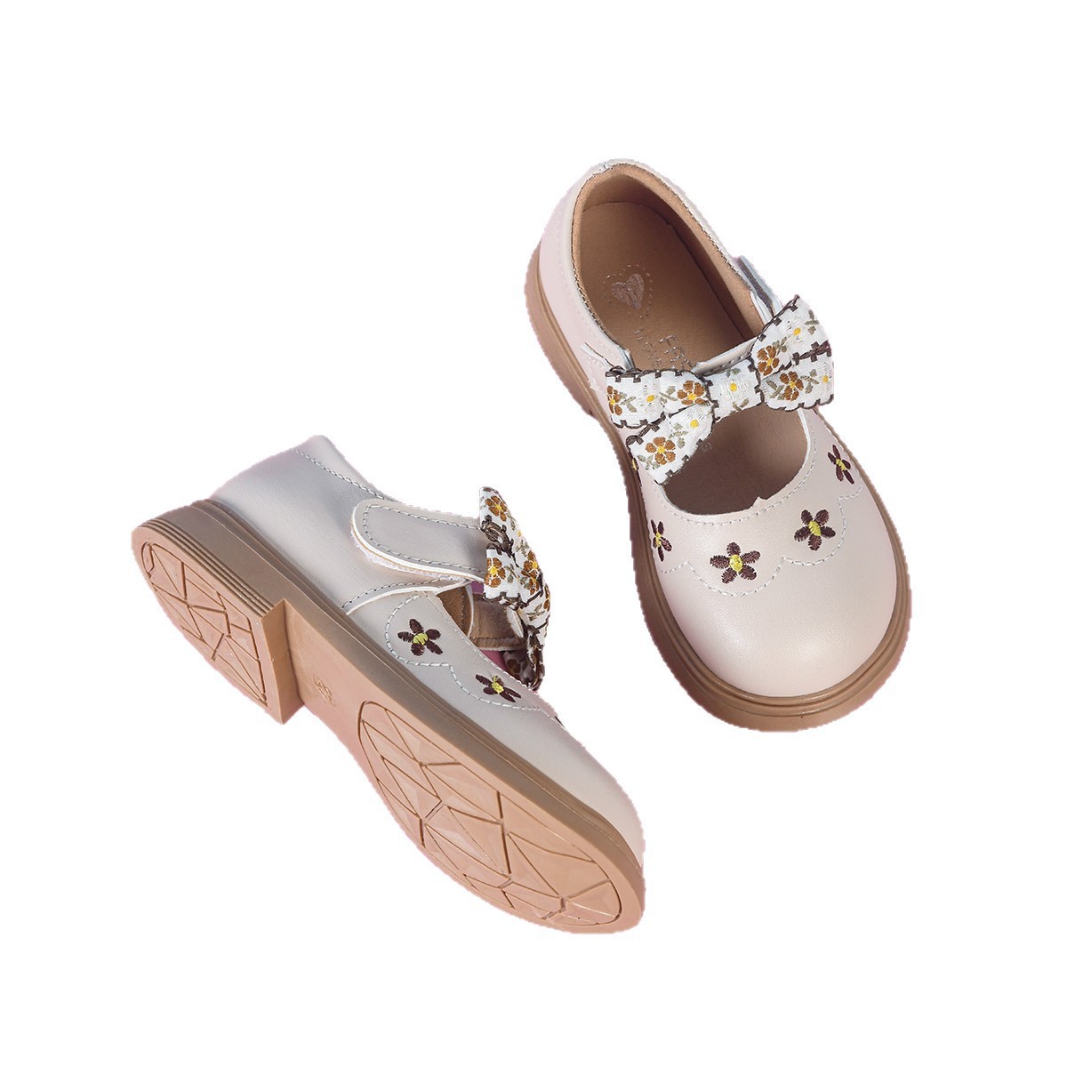 Zapatos de princesa para niñas primavera y otoño nuevos zapatos de cuero para niños bordados con arco zapatos de bebé universal zapatos de niños al por mayor image 5