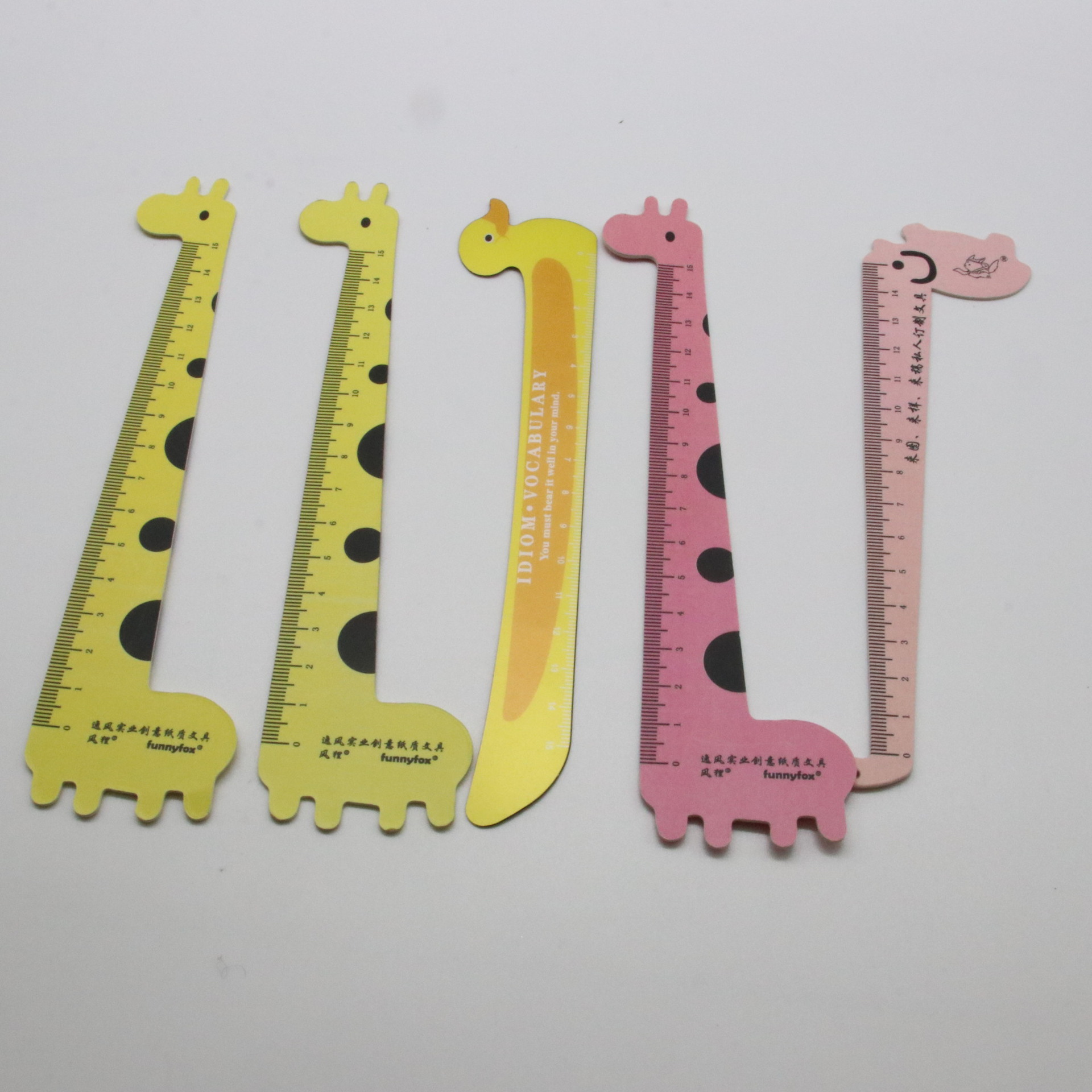 Tubo de papel pluma de color natural en stock tubo de papel completo bolígrafo papelería transfronteriza logotipo rendering diseño insertar pluma