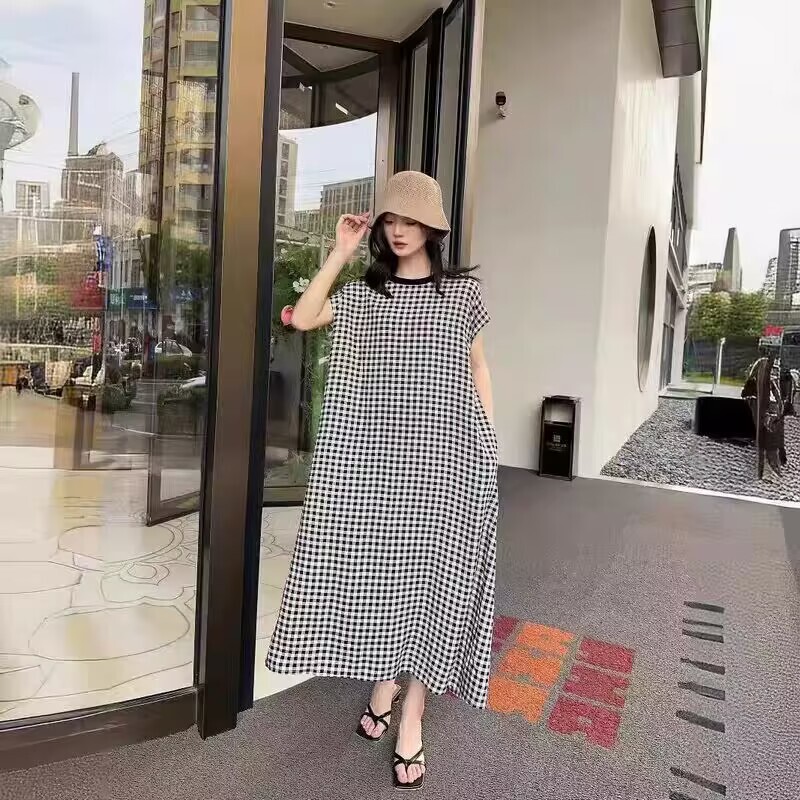 Resort-Style Dress, Plus Size, Loose Fit, Slimming, Trendy, Large Robe-Style Plaid Long Dress Resort-Style Dress, Plus Size, Loose Fit, Slimming, Trendy, Large Robe-Style Plaid Long Dress