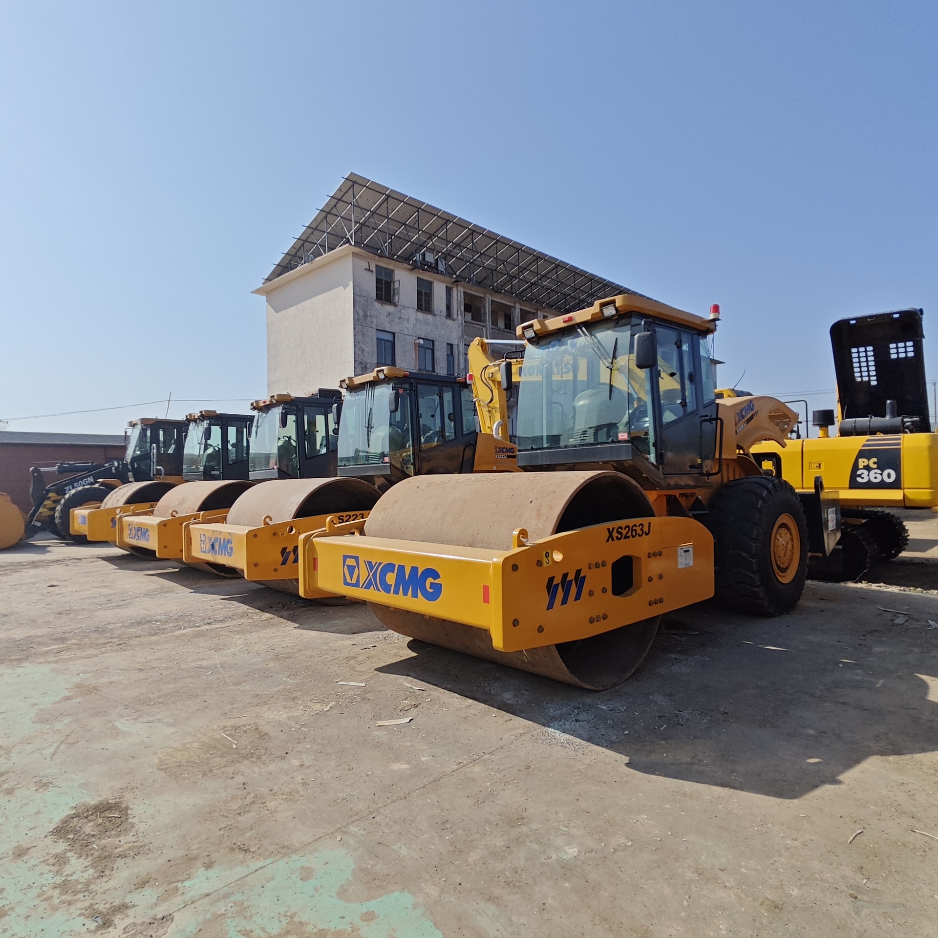 Transfronterizo suministro directo XCMG XS223JXS263J rodillo de carretera comercio exterior compactador Diner Packer