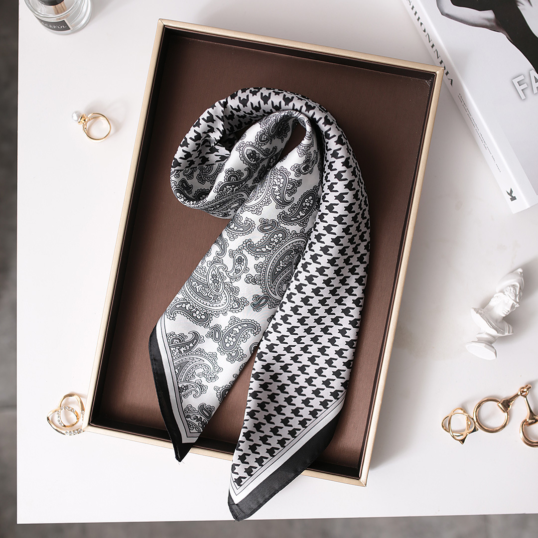 Spring New 70CM Square Versatile Decorative Professional Thin Korean Small Scarf for Women_voghion.com