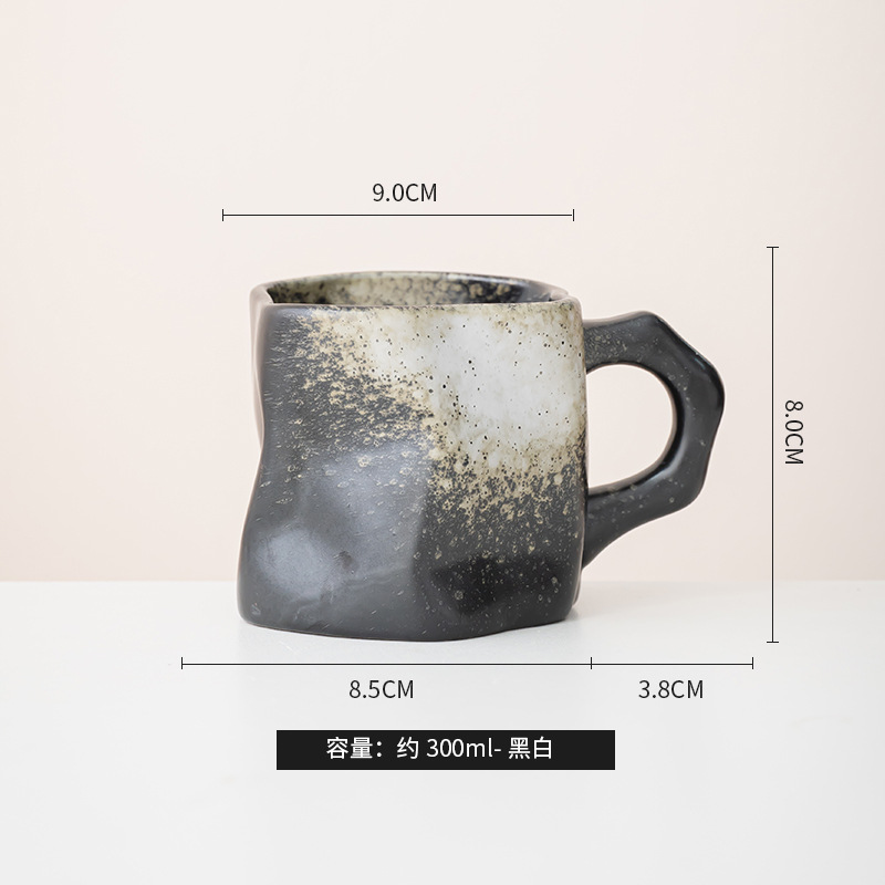 Taza de café japonesa Taza de estilo europeo Taza de desayuno retro para el hogar Taza de agua de pareja de cerámica con personalidad exquisita y hermosa