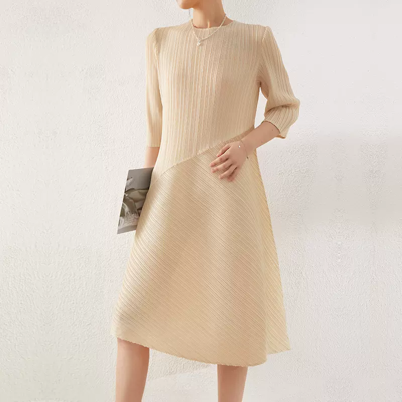 褶皱连衣裙小众设计感褶皱裙套头不规则宽松显瘦拼接度假百搭长裙