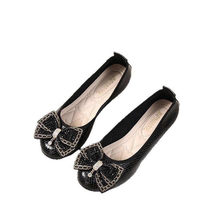 2026 verano nuevo diamante cómodo con suela suave perezoso un pie de arco de arco de arco negro simple zapatos profesionales negros