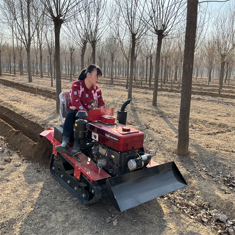 定制履带式微耕机 可加装工程铲斗大棚果园旋耕小型耕整挖机