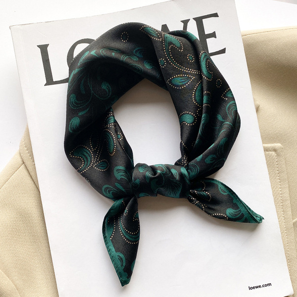 Green silk light and thin breathable elegant scarf
