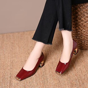 2025�괺�ļ���ʽ��Ƥ�y�߸�ЬŮ���^�ָ���Ь�ٴ����m�и�СƤЬ