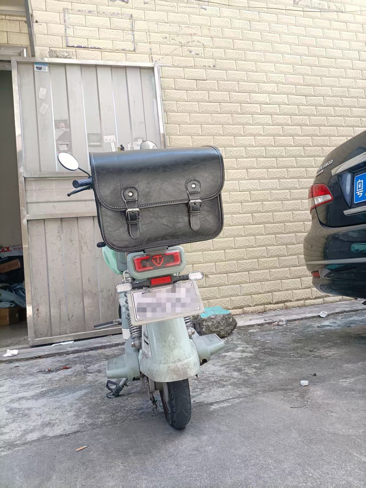 电动车后备箱挂包适用于雅迪爱玛绿源后座储物包电瓶车后背尾箱