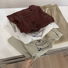 软糯棉磨毛韩版减龄植绒印花小狗长袖T恤女宽松显瘦内搭打底衫秋