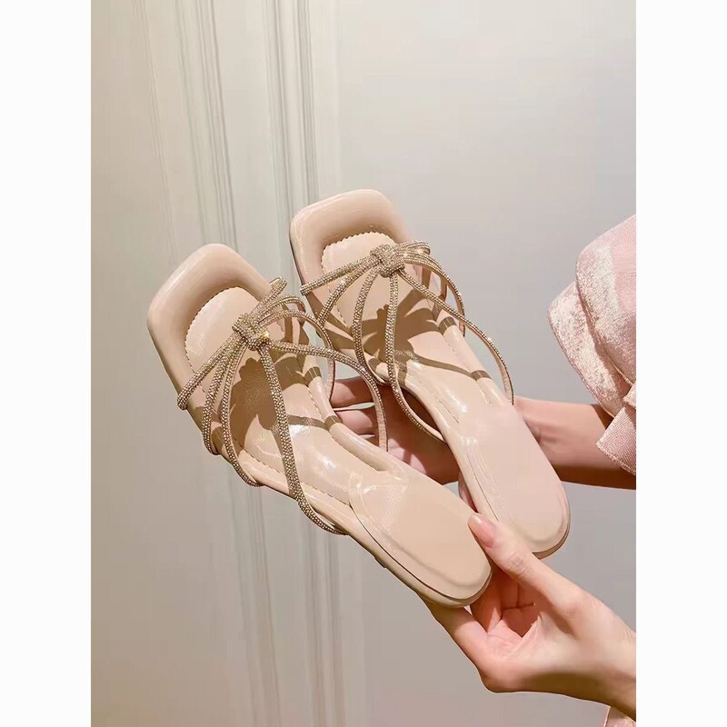 2026 New Elegant Summer Sandals for Women, Large Size, Wide Foot, Soft Sole, Non-Slip, Slimming, Open-Toe Slippers 2026 New Elegant Summer Sandals for Women, Large Size, Wide Foot, Soft Sole, Non-Slip, Slimming, Open-Toe Slippers
