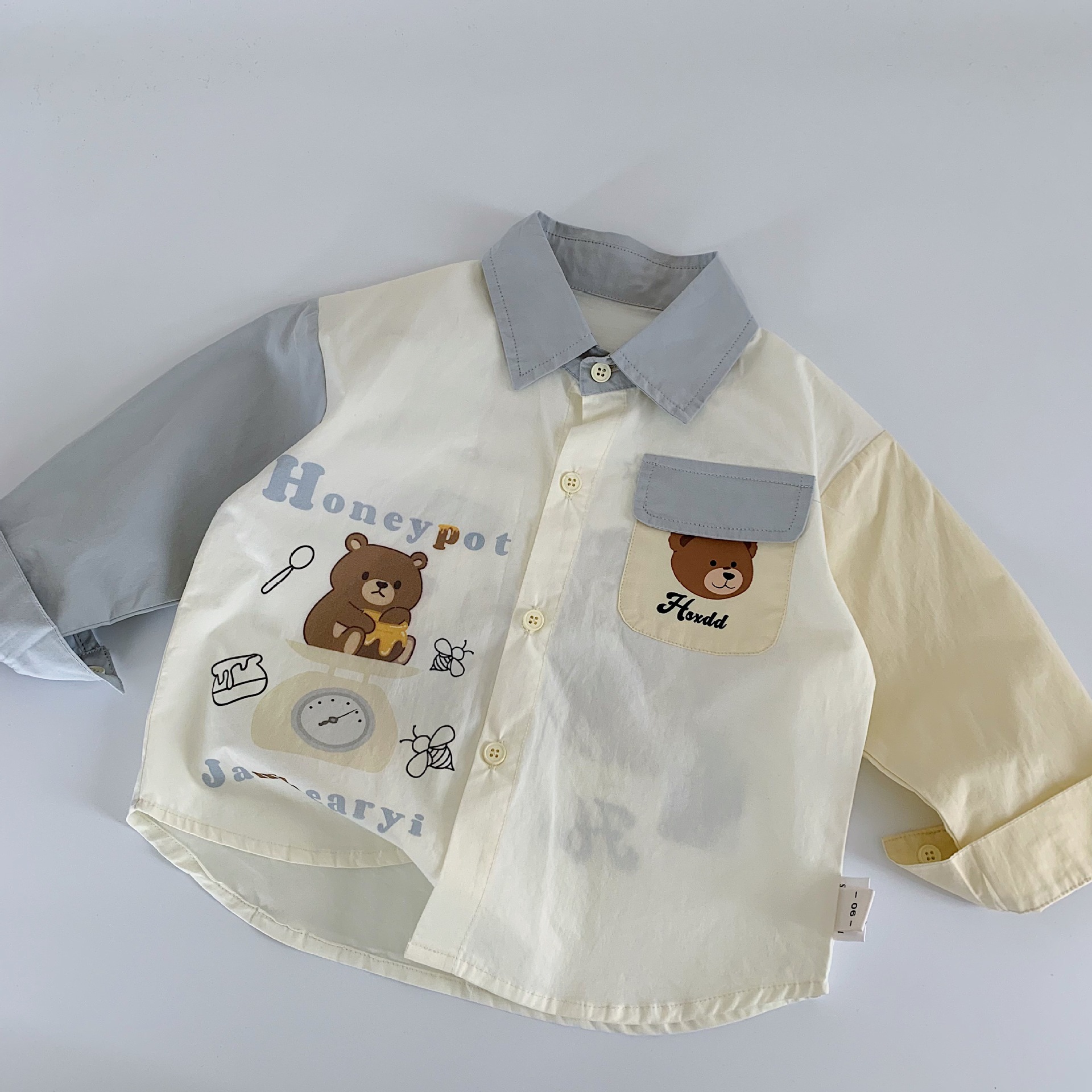 Camisas infantiles Mai Bao 2025, otoño nuevo estilo coreano para niños y niñas, camisas de color de oso, ropa de primavera y otoño bebé