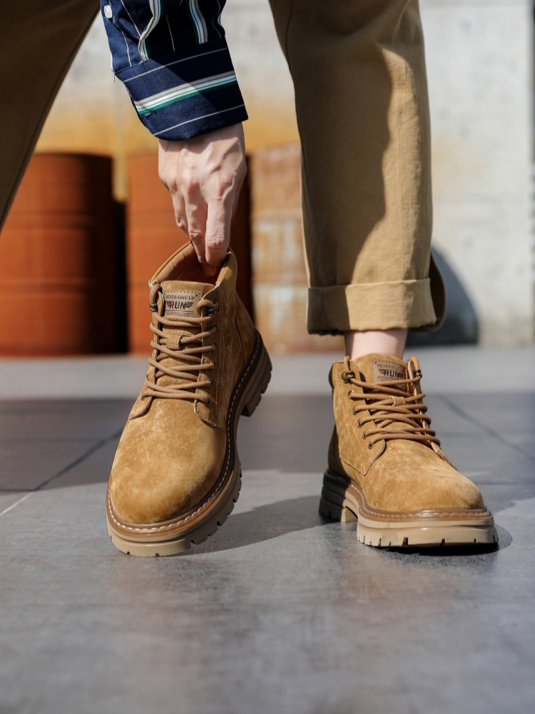 Primavera estate inverno grandi stivali bassi in stile britannico scarpe da lavoro da uomo stivali gialli grandi retrò_voghion.com