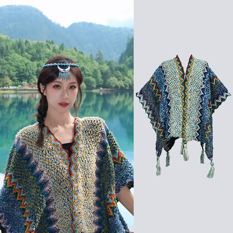 Viaje en el oeste de Sichuan vestido con una capa de chal de peluche de Yunnan Xinjiang de otoño y invierno estilo nacional de punto capa de rayas