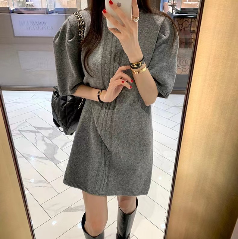 韩国chic秋季复古洋气圆领麻花纹宽松直筒泡泡袖小个子连衣裙女