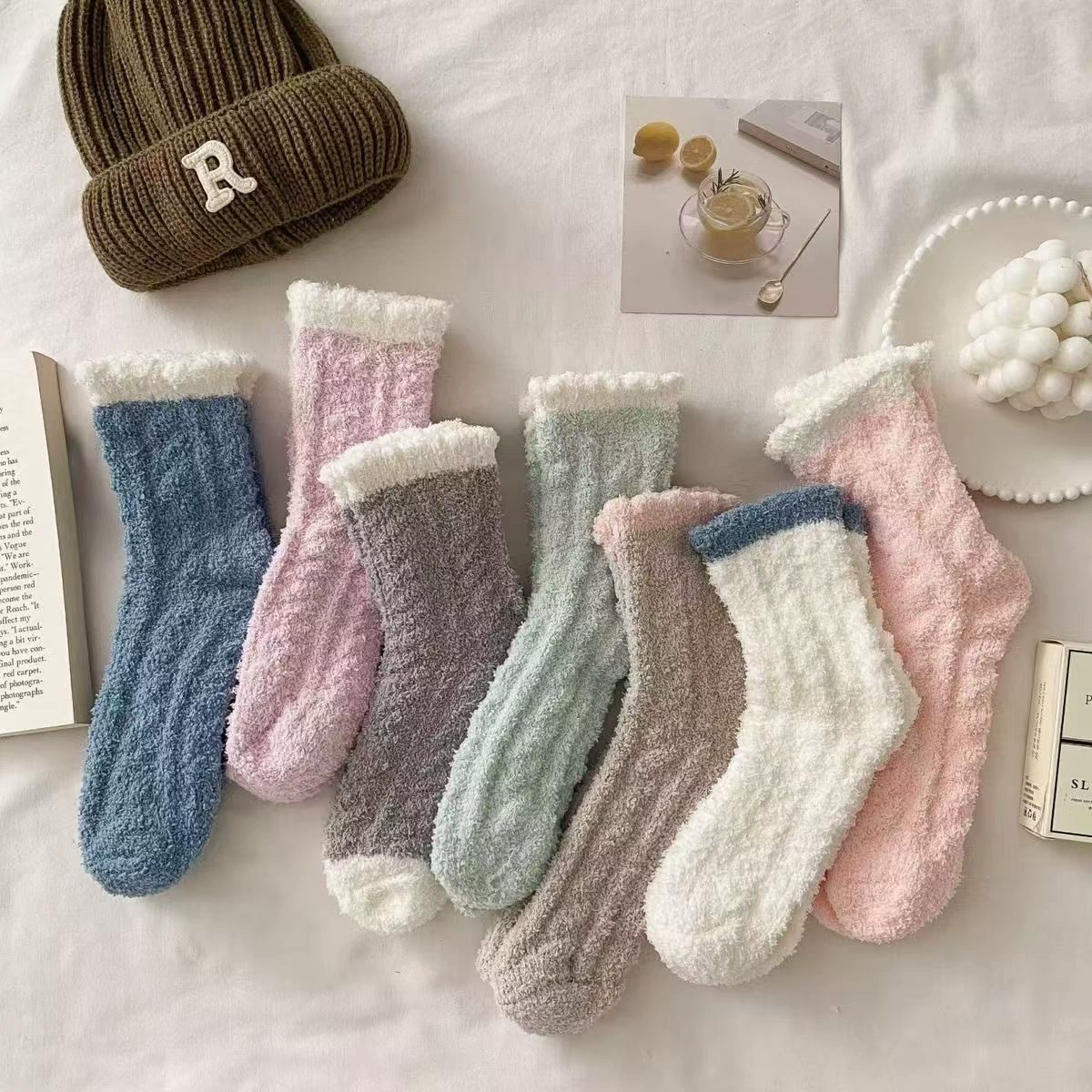 Зимние утолщенные теплые носки для женщин, коралловый флис, осенние и зимние теплые носки средней длины, на флисовой подкладке, утолщенные домашние носки для сна.