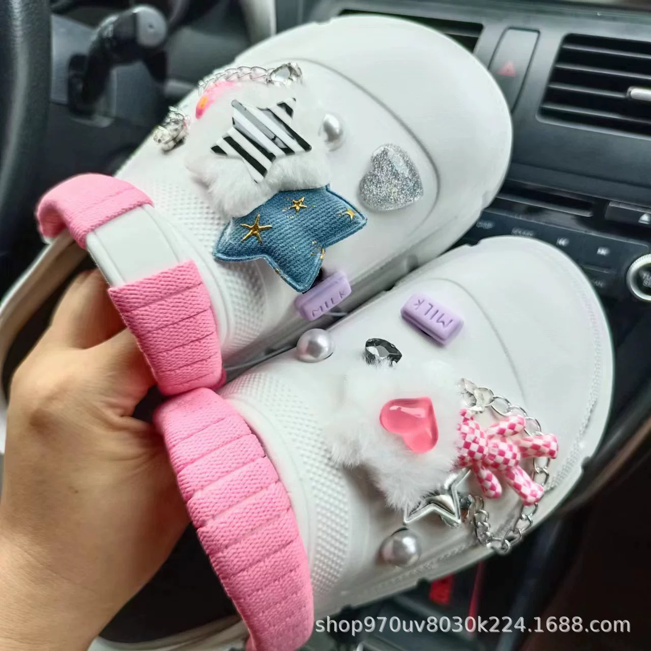 Маленькая Красная книга Новая супер пожарная пещера обувь клетчатый медведь звезды мультфильм летние сандалии тапочки Пряжка для обуви DIY с украшениями