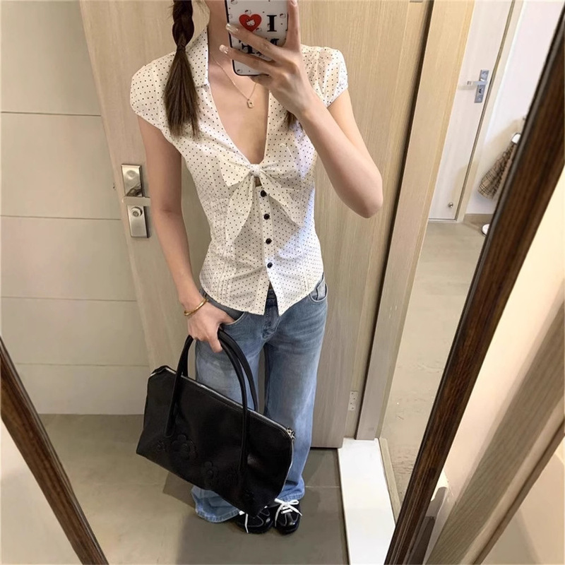 甜辣风白色波点短袖衬衫女装夏季辣妹修身收腰短款V领蝴蝶结上衣|undefined
