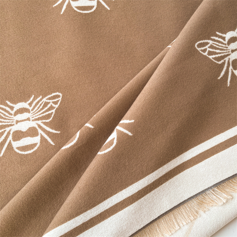 Herbst und winter neue temperament biene großen quadratischen schal urlaub stil kaschmir warmen schal schal_voghion.com