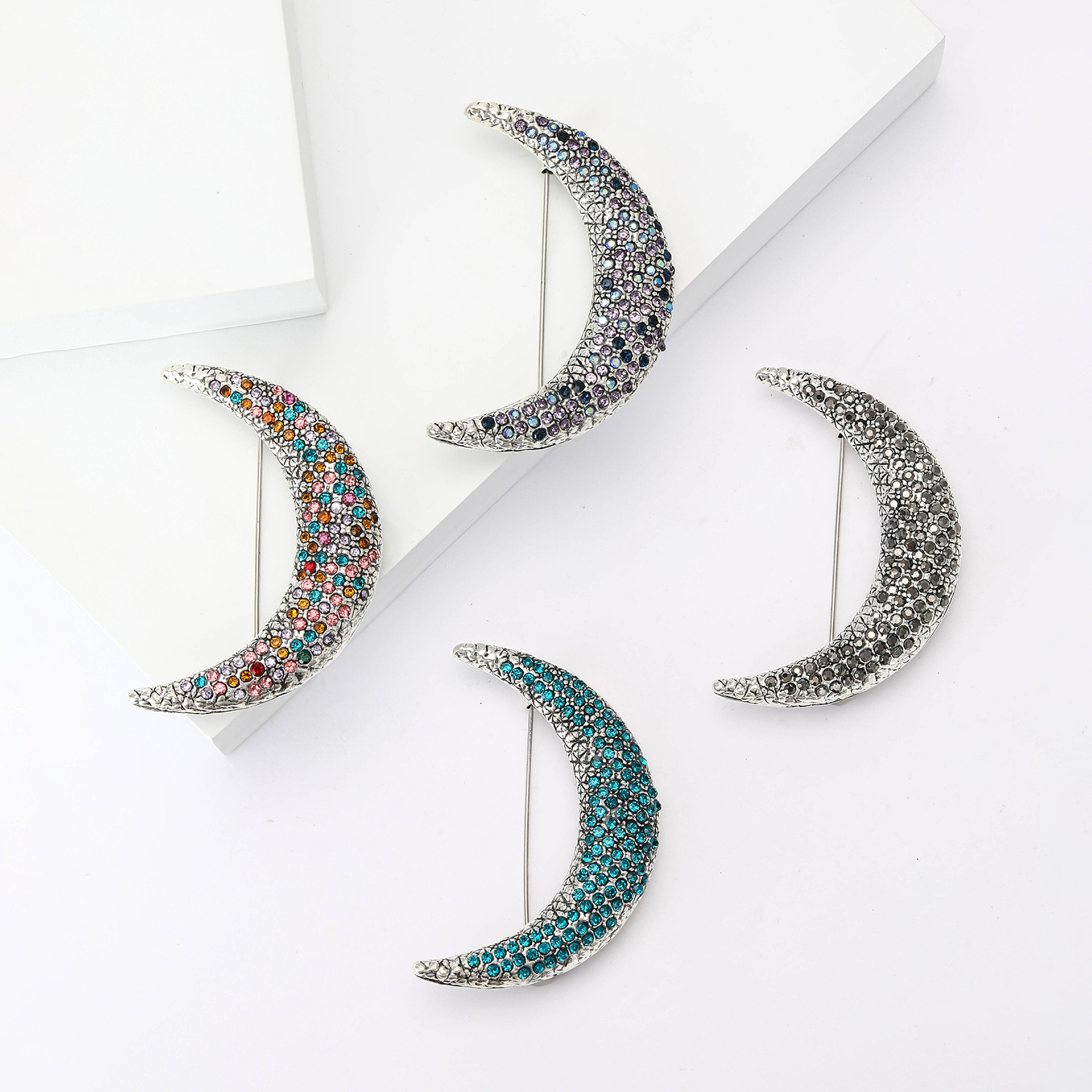 Corsage, Brooches Classification Retro Pin Moon Alloy Rhinestones Women's Corsage Brooches